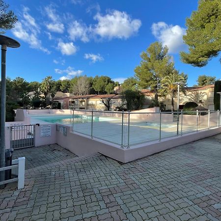 Studio Climatise Piscine Et Proche Plage Sanary-sur-Mer Exterior photo